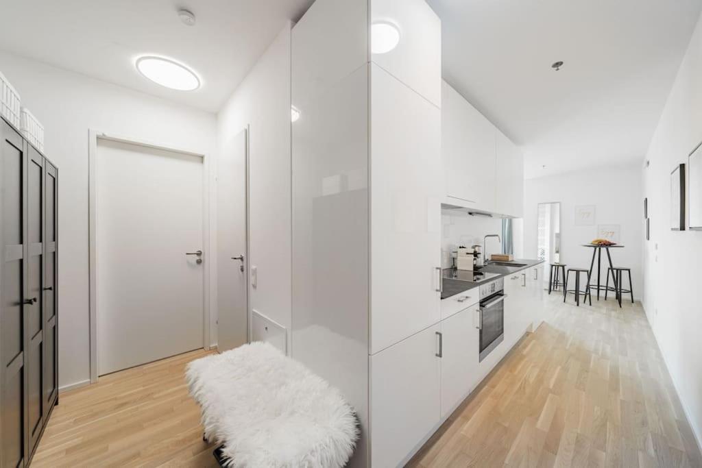 City Sky Studio Mit Balkon Vídeň Exteriér fotografie